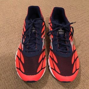 Women’s Mizuno Wave Hitogami 3 (w) sz11 Racing